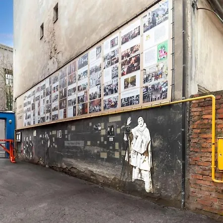 Yard Gallery In The Center By Urban Rent Apartment Kaunas