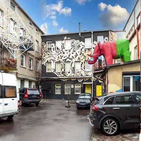 Yard Gallery In The Center By Urban Rent *